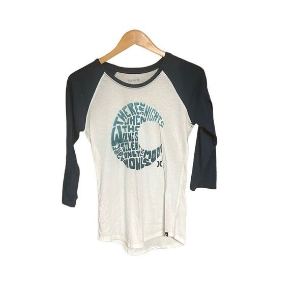Hurley Size Medium (M) 3/4 Sleeve There are Nights when the Wolves are Silent - Picture 1 of 5
